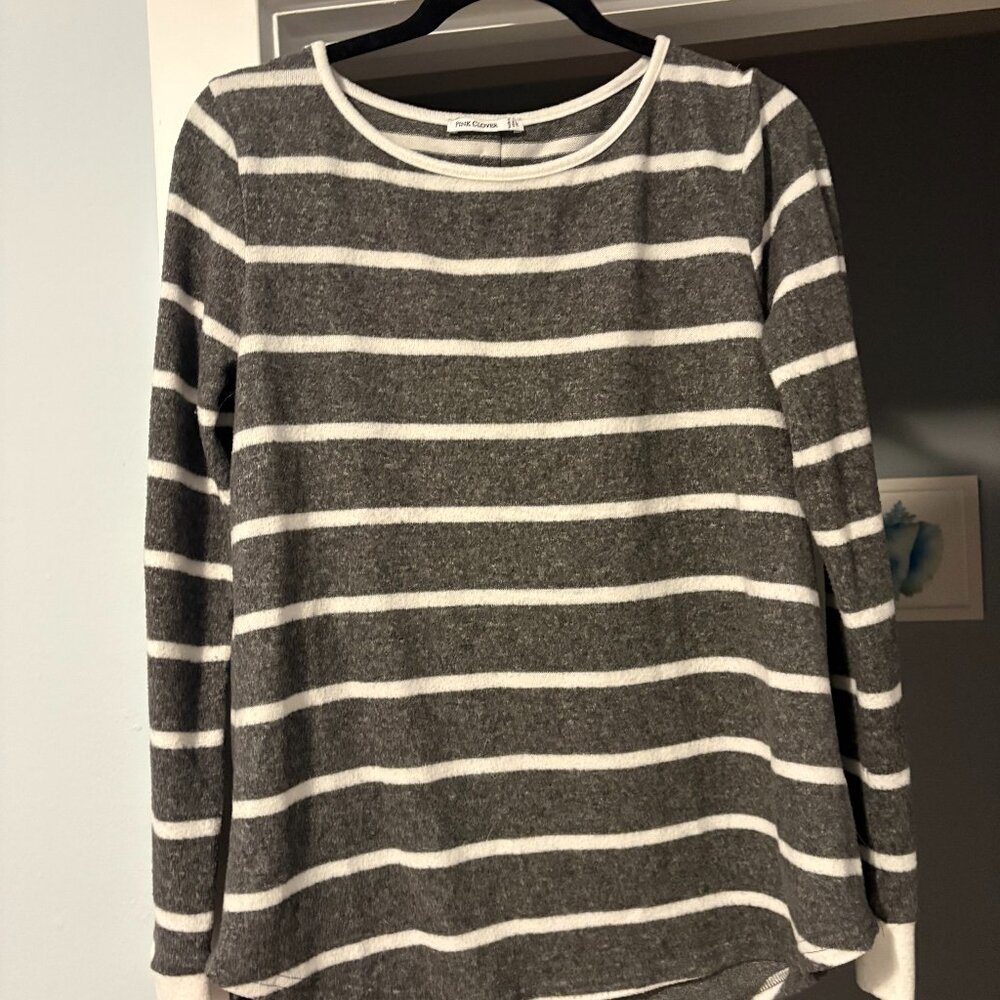 sweater top